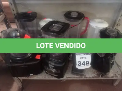 LOTE 349 - 06 LIQUIDIFICADORES E UTENSÍLIOS MARCAS E MODELOS DIVERSOS. (NO ESTADO) ATENÇÃO! FAZER A VISITAÇÃO ANTES DE ARREMATAR, NÃO SABEMOS SE FUNCIONA. LEILÃO NÃO TEM GARANTIA E NEM DEVOLUÇÃO, SUJEITO A POSSÍVEIS AVARIAS VISÍVEIS/OCULTAS E/OU AUSÊNCIA DE COMPONENTES.