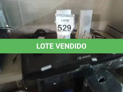 LOTE 529 - 01 TV MARCA BUSTER C/FONTE FUNCIONANDO E 01 PAR DE CAIXAS DE SOM P/PC. (NO ESTADO) ATENÇÃO! FAZER A VISITAÇÃO ANTES DE ARREMATAR, NÃO SABEMOS SE FUNCIONA. LEILÃO NÃO TEM GARANTIA E NEM DEVOLUÇÃO, SUJEITO A POSSÍVEIS AVARIAS VISÍVEIS/OCULTAS E/OU AUSÊNCIA DE COMPONENTES.