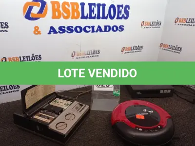 LOTE 329 - 01 SECRETARIA ELETRÔNICA MARCA CCE, 01 RECEPTOR GENERAL INSTRUMENT E 01 ASPIRADOR ROBÔ P/RETIRADA DE PEÇAS. (NO ESTADO) ATENÇÃO! FAZER A VISITAÇÃO ANTES DE ARREMATAR, NÃO SABEMOS SE FUNCIONA. LEILÃO NÃO TEM GARANTIA E NEM DEVOLUÇÃO, SUJEITO A POSSÍVEIS AVARIAS VISÍVEIS/OCULTAS E/OU AUSÊNCIA DE COMPONENTES.