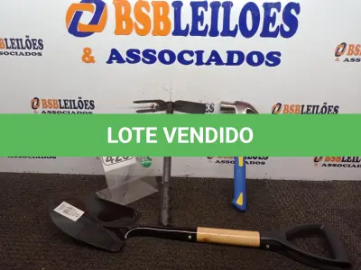 LOTE 423 - 01 MARTELO, 01 MINI PÁ E 01 SACHO P/JARDIM(NOVO). (NO ESTADO) ATENÇÃO! FAZER A VISITAÇÃO ANTES DE ARREMATAR, NÃO SABEMOS SE FUNCIONA. LEILÃO NÃO TEM GARANTIA E NEM DEVOLUÇÃO, SUJEITO A POSSÍVEIS AVARIAS VISÍVEIS/OCULTAS E/OU AUSÊNCIA DE COMPONENTES.