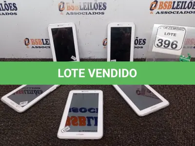 LOTE 396 - 05 TABLETS MARCAS E MODELOS DIVERSOS P/RETIRADA DE PEÇAS. (NO ESTADO) ATENÇÃO! FAZER A VISITAÇÃO ANTES DE ARREMATAR, NÃO SABEMOS SE FUNCIONA. LEILÃO NÃO TEM GARANTIA E NEM DEVOLUÇÃO, SUJEITO A POSSÍVEIS AVARIAS VISÍVEIS/OCULTAS E/OU AUSÊNCIA DE COMPONENTES.