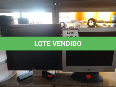 LOTE 554 - 05 MONITORES LCD MARCAS E MODELOS DIVERSOS. (NO ESTADO) ATENÇÃO! FAZER A VISITAÇÃO ANTES DE ARREMATAR, NÃO SABEMOS SE FUNCIONA. LEILÃO NÃO TEM GARANTIA E NEM DEVOLUÇÃO, SUJEITO A POSSÍVEIS AVARIAS VISÍVEIS/OCULTAS E/OU AUSÊNCIA DE COMPONENTES.