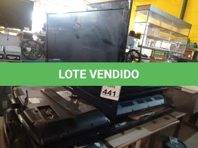 LOTE 441 - 01 LOTE C/VÁRIAS SUCATAS DE TV MARCAS E MODELOS DIVERSOS P/RETIRADA DE PEÇAS. (NO ESTADO) ATENÇÃO! FAZER A VISITAÇÃO ANTES DE ARREMATAR, NÃO SABEMOS SE FUNCIONA. LEILÃO NÃO TEM GARANTIA E NEM DEVOLUÇÃO, SUJEITO A POSSÍVEIS AVARIAS VISÍVEIS/OCULTAS E/OU AUSÊNCIA DE COMPONENTES.