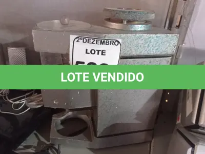 LOTE 528 - 01 CAFETEIRA INCOMPLETA. (NO ESTADO) ATENÇÃO! FAZER A VISITAÇÃO ANTES DE ARREMATAR, NÃO SABEMOS SE FUNCIONA. LEILÃO NÃO TEM GARANTIA E NEM DEVOLUÇÃO, SUJEITO A POSSÍVEIS AVARIAS VISÍVEIS/OCULTAS E/OU AUSÊNCIA DE COMPONENTES.