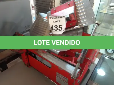 LOTE 435 - 01 CORTADOR DE FRIOS MARCA FILIZOLA. (NO ESTADO) ATENÇÃO! FAZER A VISITAÇÃO ANTES DE ARREMATAR, NÃO SABEMOS SE FUNCIONA. LEILÃO NÃO TEM GARANTIA E NEM DEVOLUÇÃO, SUJEITO A POSSÍVEIS AVARIAS VISÍVEIS/OCULTAS E/OU AUSÊNCIA DE COMPONENTES.
