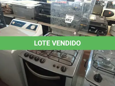 LOTE 482 - 01 FOGÃO A GÁS 04 BOCAS MARCA ELECTROLUX. (NO ESTADO) ATENÇÃO! FAZER A VISITAÇÃO ANTES DE ARREMATAR, NÃO SABEMOS SE FUNCIONA. LEILÃO NÃO TEM GARANTIA E NEM DEVOLUÇÃO, SUJEITO A POSSÍVEIS AVARIAS VISÍVEIS/OCULTAS E/OU AUSÊNCIA DE COMPONENTES.