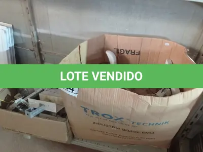 LOTE 544 - 01 LOTE C/GRANDE QUANTIDADE DE LUMINÁRIAS E MATERIAIS DIVERSOS. (NO ESTADO) ATENÇÃO! FAZER A VISITAÇÃO ANTES DE ARREMATAR, NÃO SABEMOS SE FUNCIONA. LEILÃO NÃO TEM GARANTIA E NEM DEVOLUÇÃO, SUJEITO A POSSÍVEIS AVARIAS VISÍVEIS/OCULTAS E/OU AUSÊNCIA DE COMPONENTES.