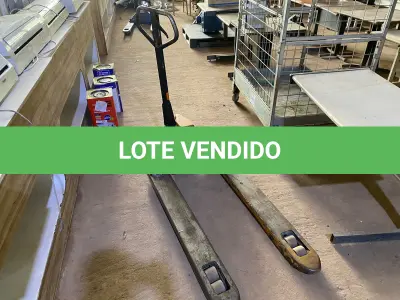 LOTE 010 - 01 - PALETEIRA HIDRÁULICA MANUAL (NO ESTADO, NÃO SABEMOS SE FUNCIONA. LEILÃO NÃO TEM GARANTIA E NEM DEVOLUÇÃO, SUJEITO A POSSÍVEIS AVARIAS VISÍVEIS/OCULTAS E/OU AUSÊNCIA DE COMPONENTES)