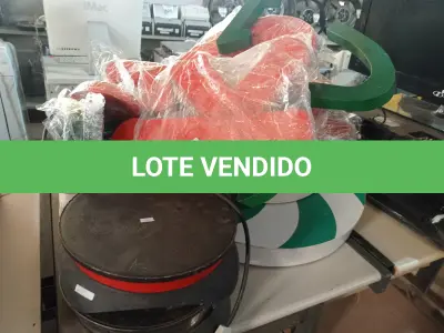LOTE 442 - 02 CREPERIAS MARCAS E MODELOS DIVERSOS E DIVERSOS NÚMEROS E LETRAS DECORATIVOS DE FERRO P/PAREDE. (NO ESTADO) ATENÇÃO! FAZER A VISITAÇÃO ANTES DE ARREMATAR, NÃO SABEMOS SE FUNCIONA. LEILÃO NÃO TEM GARANTIA E NEM DEVOLUÇÃO, SUJEITO A POSSÍVEIS AVARIAS VISÍVEIS/OCULTAS E/OU AUSÊNCIA DE COMPONENTES.