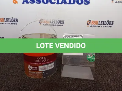 LOTE 373 - 01 LATA DE TINTA COR BRILHANTE PLATINA MARCA SUVINIL 3,6L P/MADEIRAS E METAIS. (NO ESTADO) ATENÇÃO! FAZER A VISITAÇÃO ANTES DE ARREMATAR, NÃO SABEMOS SE FUNCIONA. LEILÃO NÃO TEM GARANTIA E NEM DEVOLUÇÃO, SUJEITO A POSSÍVEIS AVARIAS VISÍVEIS/OCULTAS E/OU AUSÊNCIA DE COMPONENTES.