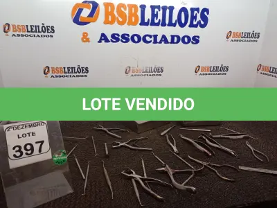 LOTE 397 - 01 LOTE C/MATERIAIS ODONTOLÓGICOS DIVERSOS. (NO ESTADO) ATENÇÃO! FAZER A VISITAÇÃO ANTES DE ARREMATAR, NÃO SABEMOS SE FUNCIONA. LEILÃO NÃO TEM GARANTIA E NEM DEVOLUÇÃO, SUJEITO A POSSÍVEIS AVARIAS VISÍVEIS/OCULTAS E/OU AUSÊNCIA DE COMPONENTES.