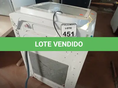 LOTE 451 - 01 MÁQUINA DE LAVAR MARCA ELECTROLUX 15KG. (NO ESTADO) ATENÇÃO! FAZER A VISITAÇÃO ANTES DE ARREMATAR, NÃO SABEMOS SE FUNCIONA. LEILÃO NÃO TEM GARANTIA E NEM DEVOLUÇÃO, SUJEITO A POSSÍVEIS AVARIAS VISÍVEIS/OCULTAS E/OU AUSÊNCIA DE COMPONENTES.