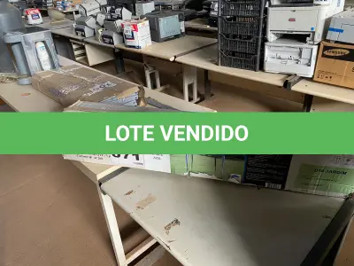 LOTE 071 - 01 - TENDA GAZEBO 2 X 2 MTS DOBRÁVEL SANFONADA RETRÁTIL FÁCIL AZUL (NO ESTADO, NÃO SABEMOS SE FUNCIONA. LEILÃO NÃO TEM GARANTIA E NEM DEVOLUÇÃO, SUJEITO A POSSÍVEIS AVARIAS VISÍVEIS/OCULTAS E/OU AUSÊNCIA DE COMPONENTES)