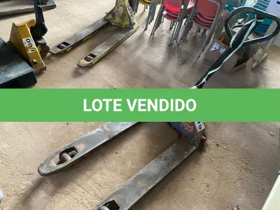LOTE 019 - 01 - PALETEIRA HIDRÁULICA MANUAL (NO ESTADO, NÃO SABEMOS SE FUNCIONA. LEILÃO NÃO TEM GARANTIA E NEM DEVOLUÇÃO, SUJEITO A POSSÍVEIS AVARIAS VISÍVEIS/OCULTAS E/OU AUSÊNCIA DE COMPONENTES)