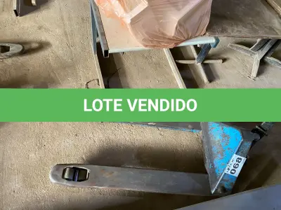 LOTE 068 - 01 - PALETEIRA HIDRÁULICA MANUAL (NO ESTADO, NÃO SABEMOS SE FUNCIONA. LEILÃO NÃO TEM GARANTIA E NEM DEVOLUÇÃO, SUJEITO A POSSÍVEIS AVARIAS VISÍVEIS/OCULTAS E/OU AUSÊNCIA DE COMPONENTES)