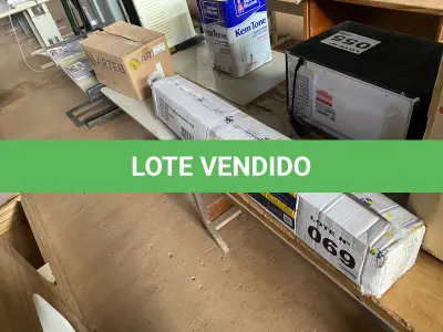 LOTE 069 - 01 - TENDA GAZEBO DESMONTÁVEL 2X2M (NO ESTADO, NÃO SABEMOS SE FUNCIONA. LEILÃO NÃO TEM GARANTIA E NEM DEVOLUÇÃO, SUJEITO A POSSÍVEIS AVARIAS VISÍVEIS/OCULTAS E/OU AUSÊNCIA DE COMPONENTES)