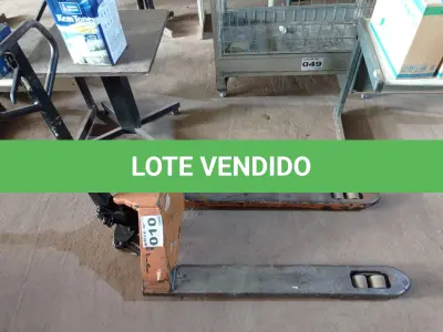 LOTE 010 - 01 - PALETEIRA HIDRÁULICA MANUAL (NO ESTADO, NÃO SABEMOS SE FUNCIONA. LEILÃO NÃO TEM GARANTIA E NEM DEVOLUÇÃO, SUJEITO A POSSÍVEIS AVARIAS VISÍVEIS/OCULTAS E/OU AUSÊNCIA DE COMPONENTES)