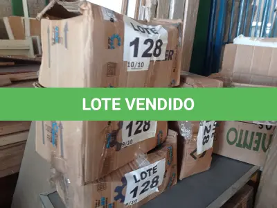 LOTE 128 - 400 - LÂMPADAS FAROL H4 12VOLTS (NO ESTADO, NÃO SABEMOS SE FUNCIONA. LEILÃO NÃO TEM GARANTIA E NEM DEVOLUÇÃO, SUJEITO A POSSÍVEIS AVARIAS VISÍVEIS/OCULTAS E/OU AUSÊNCIA DE COMPONENTES)