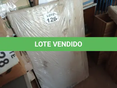 LOTE 126 - 01 – BERÇO BRANCO (NO ESTADO, NÃO SABEMOS SE FUNCIONA. LEILÃO NÃO TEM GARANTIA E NEM DEVOLUÇÃO, SUJEITO A POSSÍVEIS AVARIAS VISÍVEIS/OCULTAS E/OU AUSÊNCIA DE COMPONENTES)
