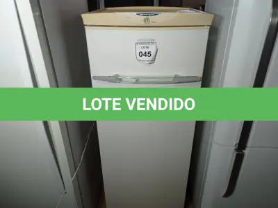 LOTE 045 - 01 REFRIGERADOR MARCA BRASTEMP 127 (REFRIGERATOR). (NO ESTADO EM QUE SE ENCONTRA. SUJEITO A AVARIAS OCULTAS/VISÍVEIS.) AV9911N