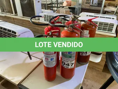 LOTE 047 - 05 – EXTINTORES DIVERSOS (NO ESTADO, NÃO SABEMOS SE FUNCIONA. LEILÃO NÃO TEM GARANTIA E NEM DEVOLUÇÃO, SUJEITO A POSSÍVEIS AVARIAS VISÍVEIS/OCULTAS E/OU AUSÊNCIA DE COMPONENTES)