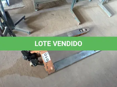 LOTE 010 - 01 - PALETEIRA HIDRÁULICA MANUAL (NO ESTADO, NÃO SABEMOS SE FUNCIONA. LEILÃO NÃO TEM GARANTIA E NEM DEVOLUÇÃO, SUJEITO A POSSÍVEIS AVARIAS VISÍVEIS/OCULTAS E/OU AUSÊNCIA DE COMPONENTES)