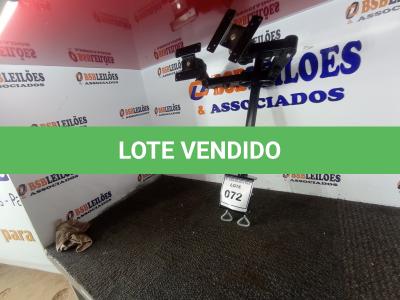 LOTE 072 - 01 SUPORTE PARA MONITOR (MONITOR STAND). (NO ESTADO EM QUE SE ENCONTRA. SUJEITO A AVARIAS OCULTAS/VISÍVEIS.)