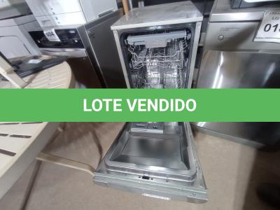 LOTE 024 - 01 MÁQUINA DE LAVAR LOUÇA MARCA ELECTROLUX 220V. (DISHWASHER) (NO ESTADO EM QUE SE ENCONTRA. SUJEITO A AVARIAS OCULTAS/VISÍVEIS.) AV9528R