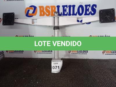 LOTE 071 - 01 SUPORTE PARA MONITOR (MONITOR STAND). (NO ESTADO EM QUE SE ENCONTRA. SUJEITO A AVARIAS OCULTAS/VISÍVEIS.)