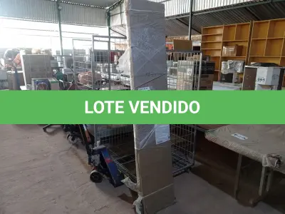 LOTE 096 - 01 - GUARDA ROUPA MILÃO 8 PORTAS WENGUE (NO ESTADO, NÃO SABEMOS SE FUNCIONA. LEILÃO NÃO TEM GARANTIA E NEM DEVOLUÇÃO, SUJEITO A POSSÍVEIS AVARIAS VISÍVEIS/OCULTAS E/OU AUSÊNCIA DE COMPONENTES)