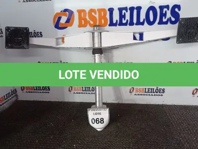 LOTE 068 - 01 SUPORTE PARA MONITOR (MONITOR STAND). (NO ESTADO EM QUE SE ENCONTRA. SUJEITO A AVARIAS OCULTAS/VISÍVEIS.)