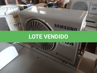 LOTE 104 - 01 – CONDENSADORA SAMSUNG 12000 BTUS (NO ESTADO, NÃO SABEMOS SE FUNCIONA. LEILÃO NÃO TEM GARANTIA E NEM DEVOLUÇÃO, SUJEITO A POSSÍVEIS AVARIAS VISÍVEIS/OCULTAS E/OU AUSÊNCIA DE COMPONENTES)