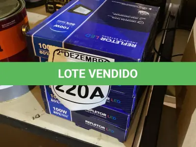 LOTE 220 - 05 REFLETORES LED AMBIENTE EXTERNO 100W. (NOVO), (NO ESTADO) ATENÇÃO! FAZER A VISITAÇÃO ANTES DE ARREMATAR, NÃO SABEMOS SE FUNCIONA. LEILÃO NÃO TEM GARANTIA E NEM DEVOLUÇÃO, SUJEITO A POSSÍVEIS AVARIAS VISÍVEIS/OCULTAS E/OU AUSÊNCIA DE COMPONENTES.