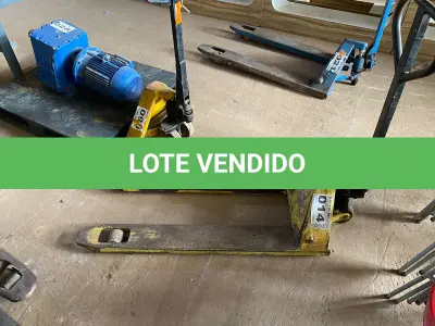 LOTE 014 - 01 - PALETEIRA HIDRÁULICA MANUAL (NO ESTADO, NÃO SABEMOS SE FUNCIONA. LEILÃO NÃO TEM GARANTIA E NEM DEVOLUÇÃO, SUJEITO A POSSÍVEIS AVARIAS VISÍVEIS/OCULTAS E/OU AUSÊNCIA DE COMPONENTES)