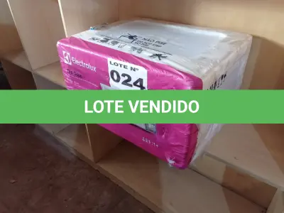LOTE 024 - 01 - MICRO-ONDAS ELECTROLUX MEO44 34L BRANCO - 110V (NO ESTADO, NÃO SABEMOS SE FUNCIONA. LEILÃO NÃO TEM GARANTIA E NEM DEVOLUÇÃO, SUJEITO A POSSÍVEIS AVARIAS VISÍVEIS/OCULTAS E/OU AUSÊNCIA DE COMPONENTES)