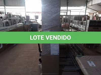 LOTE 096 - 01 - GUARDA ROUPA MILÃO 8 PORTAS WENGUE (NO ESTADO, NÃO SABEMOS SE FUNCIONA. LEILÃO NÃO TEM GARANTIA E NEM DEVOLUÇÃO, SUJEITO A POSSÍVEIS AVARIAS VISÍVEIS/OCULTAS E/OU AUSÊNCIA DE COMPONENTES)