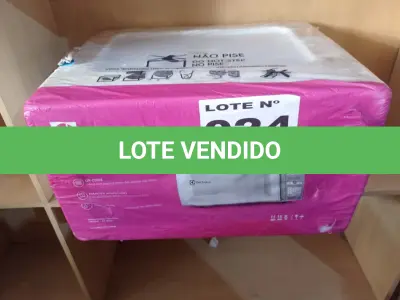 LOTE 024 - 01 - MICRO-ONDAS ELECTROLUX MEO44 34L BRANCO - 110V (NO ESTADO, NÃO SABEMOS SE FUNCIONA. LEILÃO NÃO TEM GARANTIA E NEM DEVOLUÇÃO, SUJEITO A POSSÍVEIS AVARIAS VISÍVEIS/OCULTAS E/OU AUSÊNCIA DE COMPONENTES)