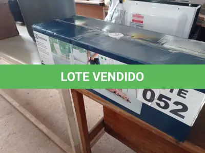 LOTE 052 - 01 - VAPORIZADOR DE PISO, MOP10, 220V, ELECTROLUX (NO ESTADO, NÃO SABEMOS SE FUNCIONA. LEILÃO NÃO TEM GARANTIA E NEM DEVOLUÇÃO, SUJEITO A POSSÍVEIS AVARIAS VISÍVEIS/OCULTAS E/OU AUSÊNCIA DE COMPONENTES)