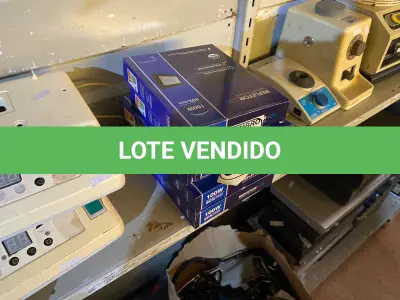 LOTE 020 - 05 REFLETORES LED AMBIENTE EXTERNO 100W. (NOVO), (NO ESTADO) ATENÇÃO! FAZER A VISITAÇÃO ANTES DE ARREMATAR, NÃO SABEMOS SE FUNCIONA. LEILÃO NÃO TEM GARANTIA E NEM DEVOLUÇÃO, SUJEITO A POSSÍVEIS AVARIAS VISÍVEIS/OCULTAS E/OU AUSÊNCIA DE COMPONENTES.
