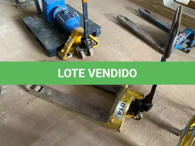 LOTE 014 - 01 - PALETEIRA HIDRÁULICA MANUAL (NO ESTADO, NÃO SABEMOS SE FUNCIONA. LEILÃO NÃO TEM GARANTIA E NEM DEVOLUÇÃO, SUJEITO A POSSÍVEIS AVARIAS VISÍVEIS/OCULTAS E/OU AUSÊNCIA DE COMPONENTES)