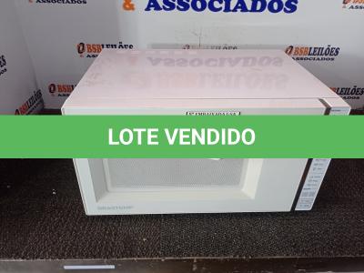 LOTE 057 - 01 MICRO-ONDAS MARCA BRASTEMP 220V (MICROWAVE). (NO ESTADO EM QUE SE ENCONTRA. SUJEITO A AVARIAS OCULTAS/VISÍVEIS.) BF8673C