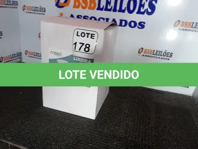 LOTE 178 - 01 LIXEIRA EM INOX C/PEDAL TAMANHO G MARCA GOEDERT GROUP 12L (SEM USO) (NO ESTADO, NÃO SABEMOS SE FUNCIONA. LEILÃO NÃO TEM GARANTIA E NEM DEVOLUÇÃO, SUJEITO A POSSÍVEIS AVARIAS VISÍVEIS/OCULTAS E/OU AUSÊNCIA DE COMPONENTES)