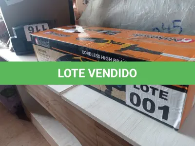 LOTE 001 - 01 - MOTOSERRA BATERIA MINI ELÉTRICA 25V NAKASAKI (NO ESTADO, NÃO SABEMOS SE FUNCIONA. LEILÃO NÃO TEM GARANTIA E NEM DEVOLUÇÃO, SUJEITO A POSSÍVEIS AVARIAS VISÍVEIS/OCULTAS E/OU AUSÊNCIA DE COMPONENTES)