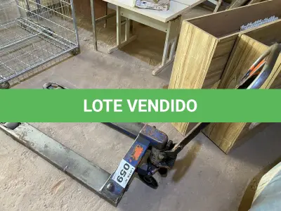 LOTE 059 - 01 - PALETEIRA HIDRÁULICA MANUAL (NO ESTADO, NÃO SABEMOS SE FUNCIONA. LEILÃO NÃO TEM GARANTIA E NEM DEVOLUÇÃO, SUJEITO A POSSÍVEIS AVARIAS VISÍVEIS/OCULTAS E/OU AUSÊNCIA DE COMPONENTES)