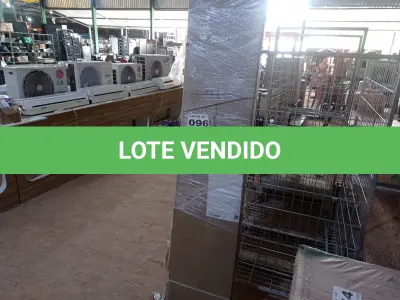 LOTE 096 - 01 - GUARDA ROUPA MILÃO 8 PORTAS WENGUE (NO ESTADO, NÃO SABEMOS SE FUNCIONA. LEILÃO NÃO TEM GARANTIA E NEM DEVOLUÇÃO, SUJEITO A POSSÍVEIS AVARIAS VISÍVEIS/OCULTAS E/OU AUSÊNCIA DE COMPONENTES)