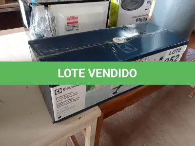 LOTE 052 - 01 - VAPORIZADOR DE PISO, MOP10, 220V, ELECTROLUX (NO ESTADO, NÃO SABEMOS SE FUNCIONA. LEILÃO NÃO TEM GARANTIA E NEM DEVOLUÇÃO, SUJEITO A POSSÍVEIS AVARIAS VISÍVEIS/OCULTAS E/OU AUSÊNCIA DE COMPONENTES)
