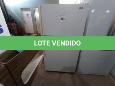 LOTE 005 - 01 REFRIGERADOR MARCA WHIRLPOOL 127V (REFRIGERATOR). (NO ESTADO EM QUE SE ENCONTRA. SUJEITO A AVARIAS OCULTAS/VISÍVEIS.) BF8607E