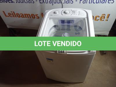 LOTE 044 - 01 LAVADORA ELECTROLUX 15KG 220V(WASHER). (NO ESTADO EM QUE SE ENCONTRA. SUJEITO A AVARIAS OCULTAS/VISÍVEIS.) BH1500X
