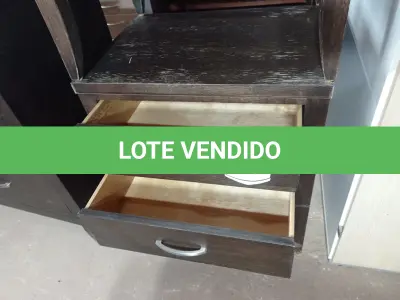 LOTE 247 - 01 GAVETEIRO (DRAWER). (NO ESTADO EM QUE SE ENCONTRA. SUJEITO A AVARIAS OCULTAS/VISÍVEIS.) AV2122L
