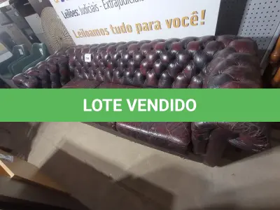 LOTE 226 - 01 SOFÁ DE COURO (LEATHER SOFA). (NO ESTADO EM QUE SE ENCONTRA. SUJEITO A AVARIAS OCULTAS/VISÍVEIS.)